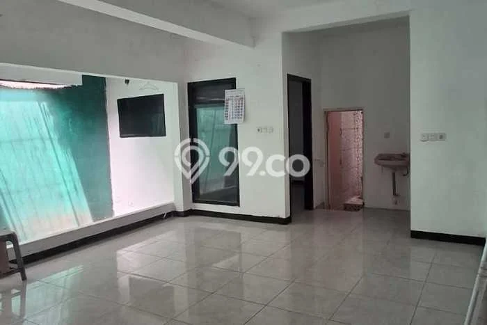 Disewakan! Rumah 2 Kamar Tidur &
2 Kamar Mandi di Nginden, Surabaya Disewakan! Rumah 2 Kamar Tidur &
2 Kamar Mandi di Nginden, Surabaya