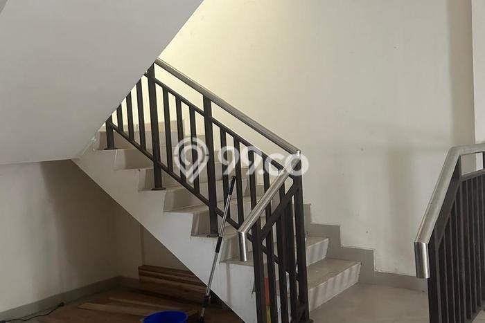 LOKASI SUPER STRATEGIS! Ruko di Terusan Buah Batu, Luas 150m², Ramai Pengunjung LOKASI SUPER STRATEGIS! Ruko di Terusan Buah Batu, Luas 150m², Ramai Pengunjung