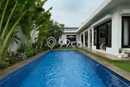 Ready to Use! Premium House LT 696m2 Desain Modern di Cipete Ready to Use! Premium House LT 696m2 Desain Modern di Cipete