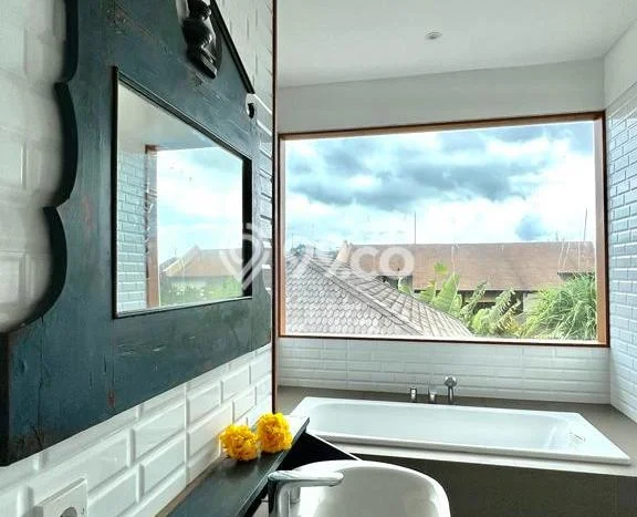 Rumah Lingkungan Nyaman kawasan Jimbaran, Badung, Luas 360m2m² Bangunan 250m2m² Rumah Lingkungan Nyaman kawasan Jimbaran, Badung, Luas 360m2m² Bangunan 250m2m²