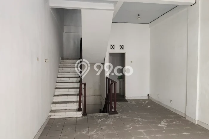 Ruko Kawasan Kuta, Luas 120m2m², Mainroad, Area Strategis Ruko Kawasan Kuta, Luas 120m2m², Mainroad, Area Strategis