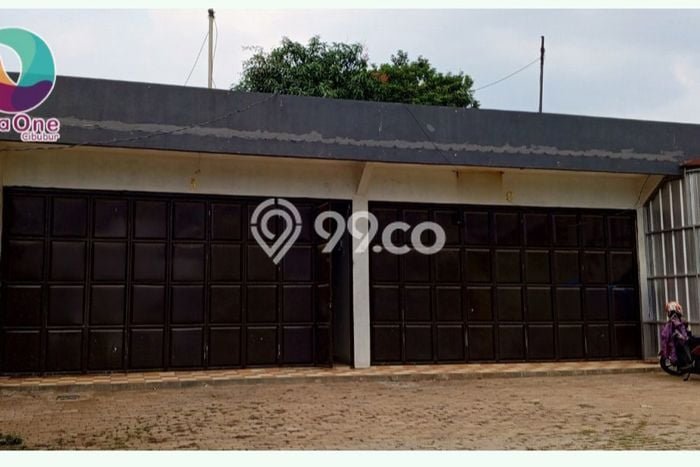 For Rent Ruko di Cileungsi, Luas 100m², Lokasi Komersial For Rent Ruko di Cileungsi, Luas 100m², Lokasi Komersial