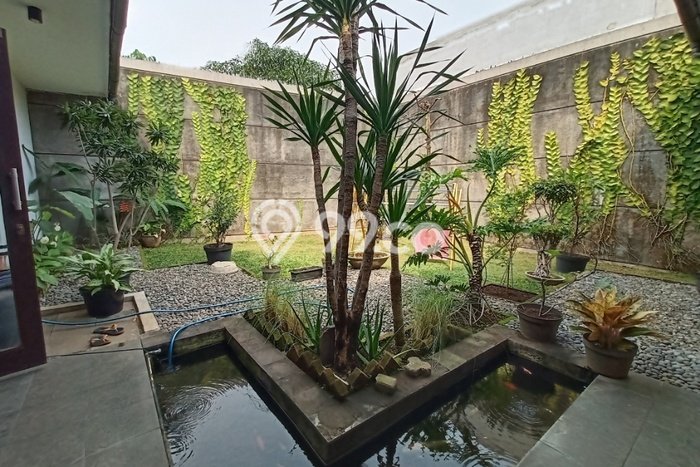 Hunian Mewah LB 300m2 Siap Huni Desain Elegan di Bojongloa, Bandung Hunian Mewah LB 300m2 Siap Huni Desain Elegan di Bojongloa, Bandung
