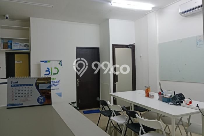 Area Ramai! Ruko Dijual di Ciputat untuk Bisnis Luas Bangunan 150m2 Area Ramai! Ruko Dijual di Ciputat untuk Bisnis Luas Bangunan 150m2