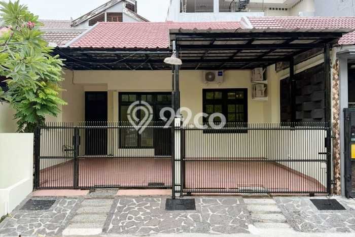 Disewakan! Rumah 3 Kamar Tidur &
2 Kamar Mandi di Harapan Indah, Bekasi Disewakan! Rumah 3 Kamar Tidur &
2 Kamar Mandi di Harapan Indah, Bekasi