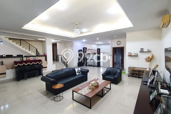 Jual Rumah Mewah Elegan Dengan View Eksklusif di Pluit, Jakarta Utara Jual Rumah Mewah Elegan Dengan View Eksklusif di Pluit, Jakarta Utara