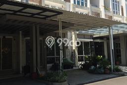 Rumah Elit Modern Tanpa Renovasi di Pluit Jakarta Utara Rumah Elit Modern Tanpa Renovasi di Pluit Jakarta Utara