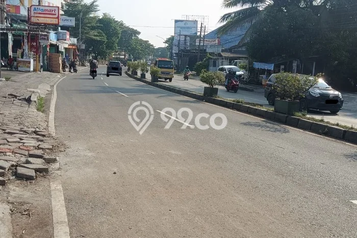 Ruko Disewa di Karawaci, Tangerang, LT 200m2 / LB 229m2 Ruko Disewa di Karawaci, Tangerang, LT 200m2 / LB 229m2