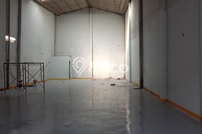 AREA KOMERSIAL! Gudang Disewakan Kawasan Kalideres, Luas 300m², Akses Strategis AREA KOMERSIAL! Gudang Disewakan Kawasan Kalideres, Luas 300m², Akses Strategis