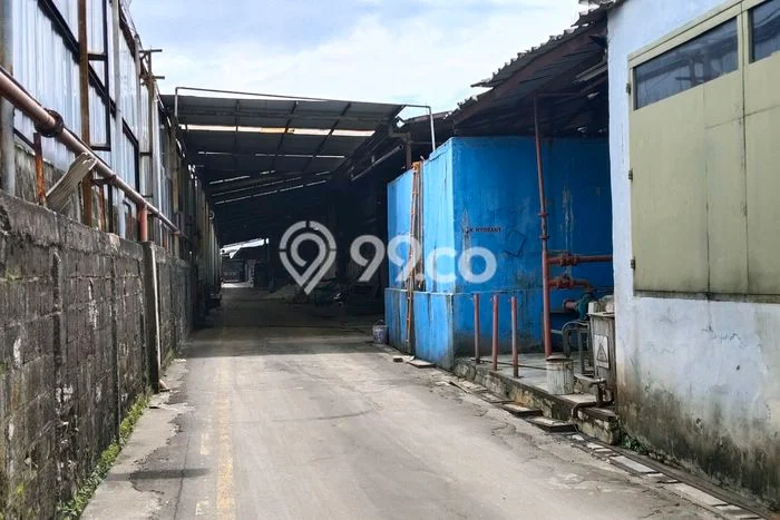Unit Gudang Disewakan di Daan Mogot di Area Ramai & Strategis Unit Gudang Disewakan di Daan Mogot di Area Ramai & Strategis