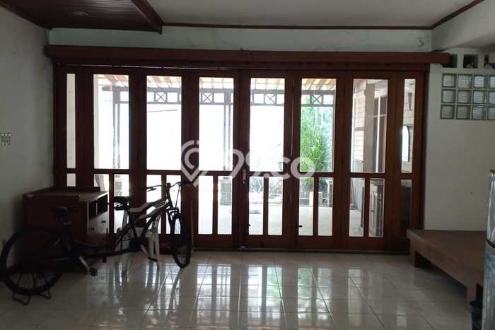Ready to Use! Luxury House LT 450m2 Desain Elegan di Jaka Permai Ready to Use! Luxury House LT 450m2 Desain Elegan di Jaka Permai