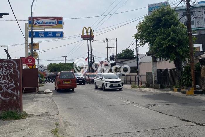 Komersial Kawasan Premium Kawasan Pekayon, Luas 18m2m², Jalan Raya Komersial Kawasan Premium Kawasan Pekayon, Luas 18m2m², Jalan Raya