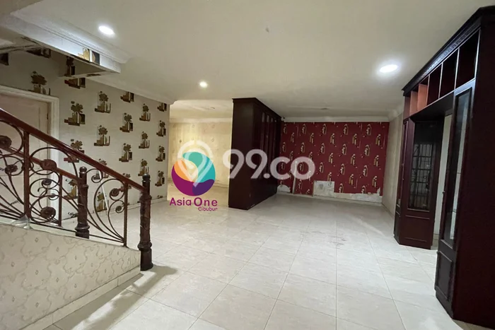 LOKASI STRATEGIS! Rumah di , Dekat Tol, 4 KT, LT 318m2m² Bangunan 264m2m² LOKASI STRATEGIS! Rumah di , Dekat Tol, 4 KT, LT 318m2m² Bangunan 264m2m²