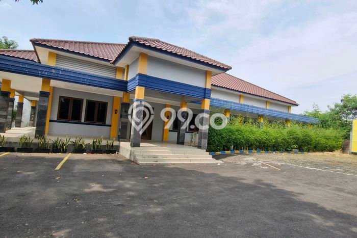 Komersial Disewa di Cirebon dengan LB 600m2 Area Komersial Ramai Komersial Disewa di Cirebon dengan LB 600m2 Area Komersial Ramai