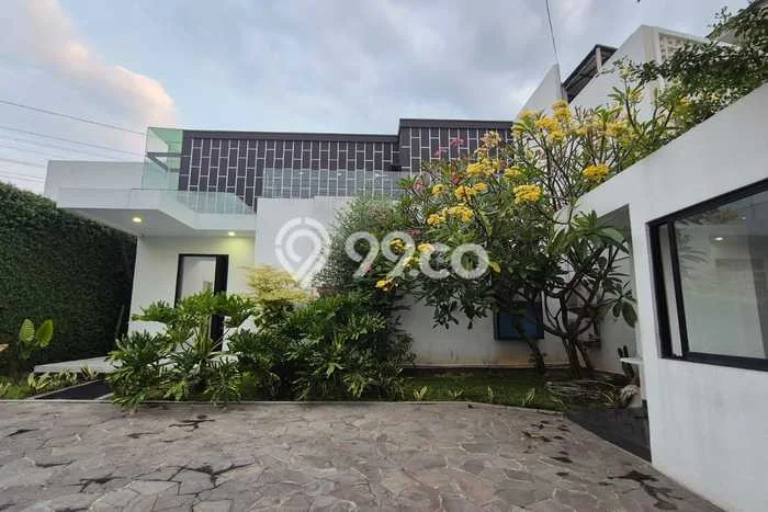 Hunian Elit LB 450m2 Siap Pakai Desain Elegan di Cirebon Kota, Cirebon Hunian Elit LB 450m2 Siap Pakai Desain Elegan di Cirebon Kota, Cirebon