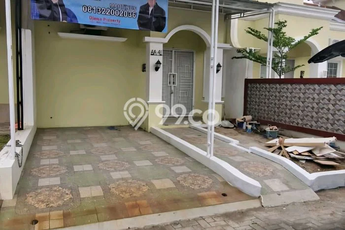 Disewakan! Rumah 3 Kamar Tidur &
2 Kamar Mandi di Cirebon Kota, Cirebon Disewakan! Rumah 3 Kamar Tidur &
2 Kamar Mandi di Cirebon Kota, Cirebon