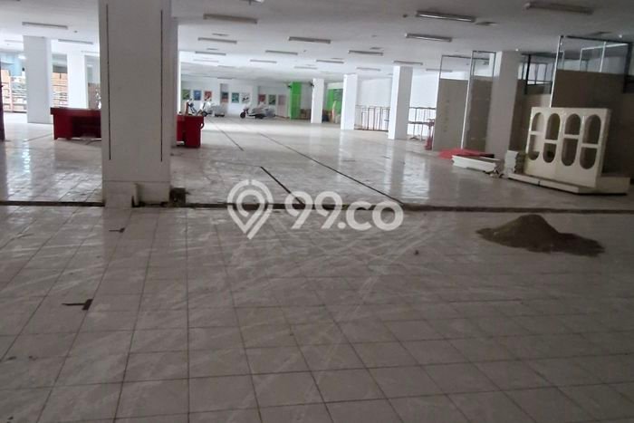 Komersial Disewa di Cirebon dengan LB 1326m2 Area Komersial Ramai Komersial Disewa di Cirebon dengan LB 1326m2 Area Komersial Ramai