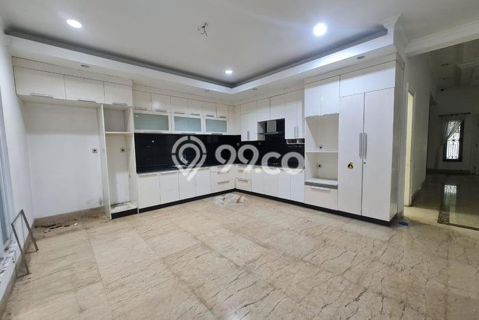 For Sale! Luxury House LT 512m2 Desain Elegan di Pluit For Sale! Luxury House LT 512m2 Desain Elegan di Pluit