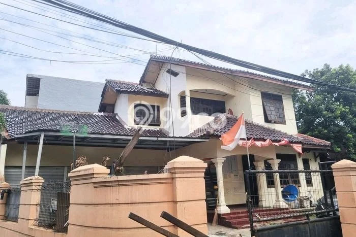 Disewakan! Rumah 4 Kamar Tidur &
3 Kamar Mandi di Tanjung Barat, Jakarta Selatan Disewakan! Rumah 4 Kamar Tidur &
3 Kamar Mandi di Tanjung Barat, Jakarta Selatan