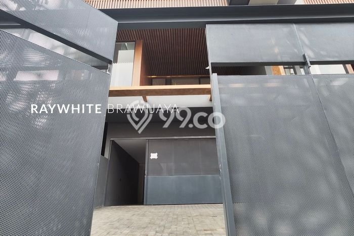 Rumah Elit LB 450m2 Siap Huni Desain Elegan di Kemang, Jakarta Selatan Rumah Elit LB 450m2 Siap Huni Desain Elegan di Kemang, Jakarta Selatan