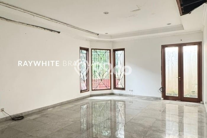 Rumah Elit Modern Siap Huni di Pejaten Jakarta Selatan Rumah Elit Modern Siap Huni di Pejaten Jakarta Selatan