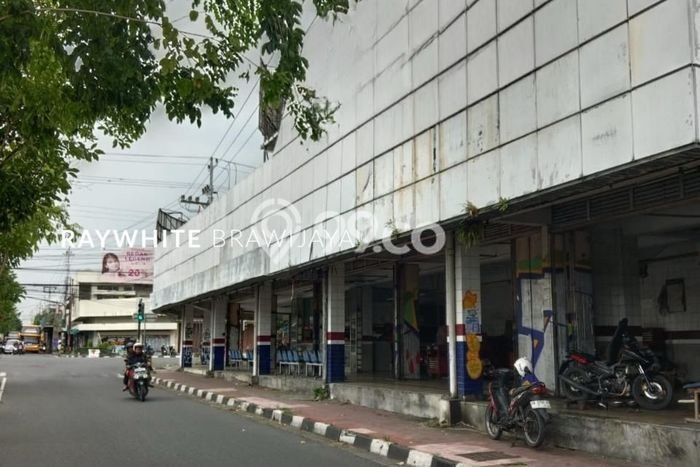 Komersial Dijual di Jetis LT 833m2, LB 1050m2 untuk Investasi Komersial Dijual di Jetis LT 833m2, LB 1050m2 untuk Investasi