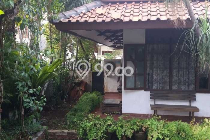 Siap Huni Rumah Mewah 0 Kamar di Kebayoran Baru Dekat ke Mana Pun Siap Huni Rumah Mewah 0 Kamar di Kebayoran Baru Dekat ke Mana Pun