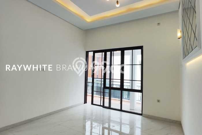 Rumah Mewah Dijual LT 101m2 di Jagakarsa, Jakarta Selatan Rumah Mewah Dijual LT 101m2 di Jagakarsa, Jakarta Selatan