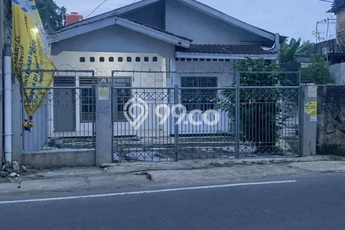 Lokasi strategis! Rumah siap pakai disewakan di Sawangan LB 200m2 Lokasi strategis! Rumah siap pakai disewakan di Sawangan LB 200m2