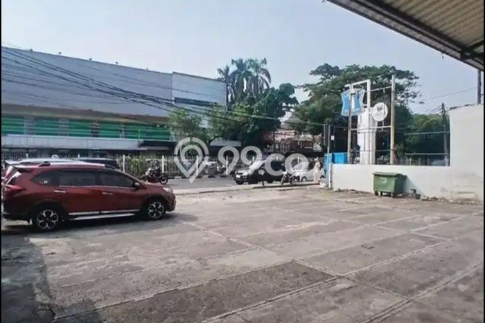 Ruko For Rent di Rawamangun, Luas 450m², Area Premium Ruko For Rent di Rawamangun, Luas 450m², Area Premium