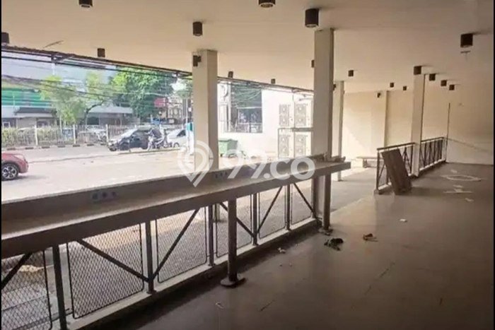 Ruko For Rent di Rawamangun, Luas 450m², Area Premium Ruko For Rent di Rawamangun, Luas 450m², Area Premium