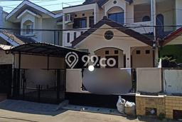 BEST LOCATION! Rumah di , Dekat Stasiun, 3 KT, LT 126m2m² LB 180m2m² BEST LOCATION! Rumah di , Dekat Stasiun, 3 KT, LT 126m2m² LB 180m2m²