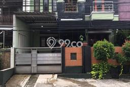 For Sale Hunian Rumah Terawat 5 Kamar di Kayuringin Jaya, Bekasi For Sale Hunian Rumah Terawat 5 Kamar di Kayuringin Jaya, Bekasi
