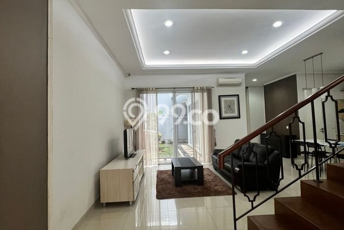 Hunian Eksklusif Dijual LT 160m2 di BSD, Tangerang Selatan Hunian Eksklusif Dijual LT 160m2 di BSD, Tangerang Selatan