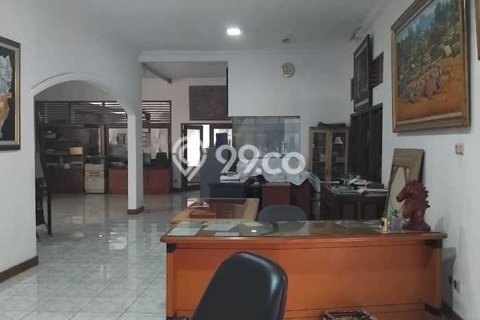 Dijual Rumah Premium dengan Fasilitas Sekitar Komplit di Tebet, Jakarta Selatan Dijual Rumah Premium dengan Fasilitas Sekitar Komplit di Tebet, Jakarta Selatan