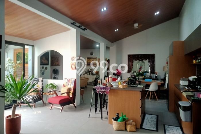 Hunian Eksklusif Siap Huni LT 550m2 di Duren Sawit, Jakarta Timur Hunian Eksklusif Siap Huni LT 550m2 di Duren Sawit, Jakarta Timur