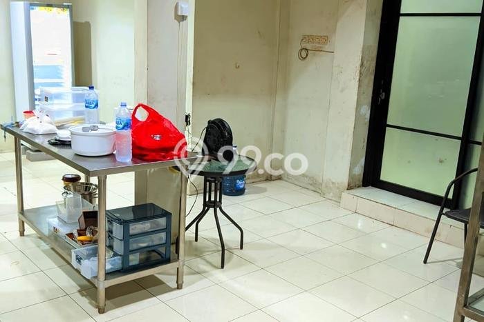 Ruko Dijual di Prime Area Jakarta Barat Luas 300m2 Ruko Dijual di Prime Area Jakarta Barat Luas 300m2