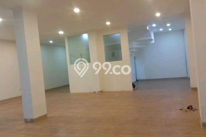 Ruko untuk Disewa di Pusat Jakarta Utara Luas Bangunan 350m2 Ruko untuk Disewa di Pusat Jakarta Utara Luas Bangunan 350m2