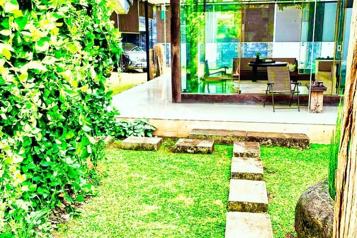 Rumah Elit Modern Siap Huni di Intercon Jakarta Barat Rumah Elit Modern Siap Huni di Intercon Jakarta Barat