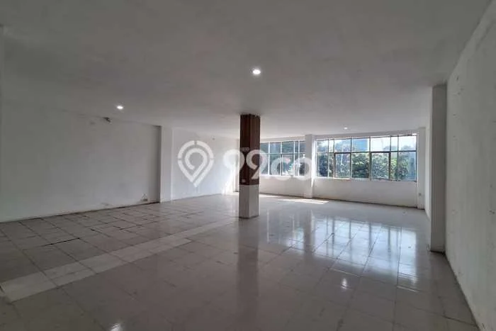 Ruko untuk Disewa di Pusat Jakarta Barat Luas Bangunan 432m2 Ruko untuk Disewa di Pusat Jakarta Barat Luas Bangunan 432m2
