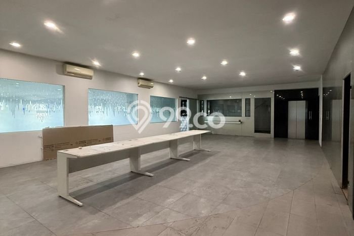 Unit Komersial Dijual di Jakarta Pusat LT 455m2 & LB 1419m2 Unit Komersial Dijual di Jakarta Pusat LT 455m2 & LB 1419m2