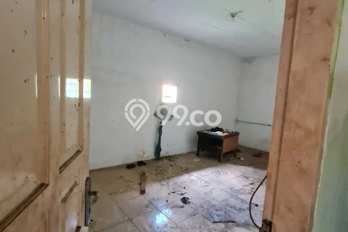 Gudang Kawasan Bisnis di Penggilingan, Luas 1050m², Jalan Strategis Gudang Kawasan Bisnis di Penggilingan, Luas 1050m², Jalan Strategis