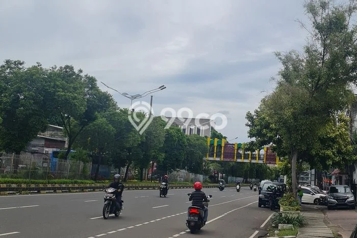 Unit Ruko Dijual di Matraman Jakarta Timur 300m2 Unit Ruko Dijual di Matraman Jakarta Timur 300m2