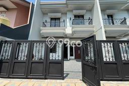 Dijual Rumah Mewah Exclusive di Duren Sawit, Jakarta Timur Dijual Rumah Mewah Exclusive di Duren Sawit, Jakarta Timur