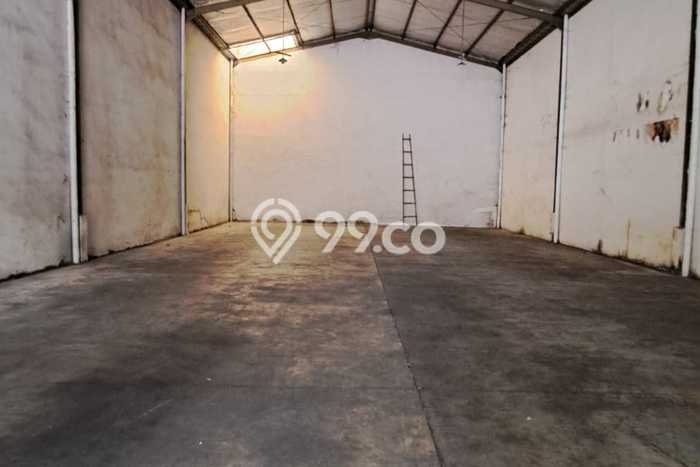 SEWA STRATEGIS! Gudang di Cakung, Luas 360m2m², Lokasi Ramai SEWA STRATEGIS! Gudang di Cakung, Luas 360m2m², Lokasi Ramai