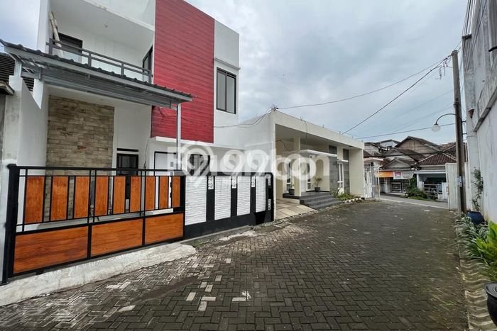 Rumah Minimalis 7 Kamar LT 75m2 di Merjosari Rumah Minimalis 7 Kamar LT 75m2 di Merjosari