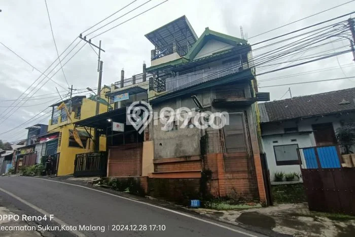 Jual Rumah Favorit Siap Huni LB 260m2 di Sukun, Malang Jual Rumah Favorit Siap Huni LB 260m2 di Sukun, Malang