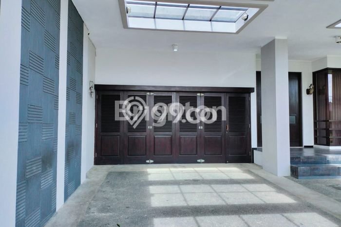 Rumah Elit Modern Tanpa Renovasi di Araya Malang Rumah Elit Modern Tanpa Renovasi di Araya Malang