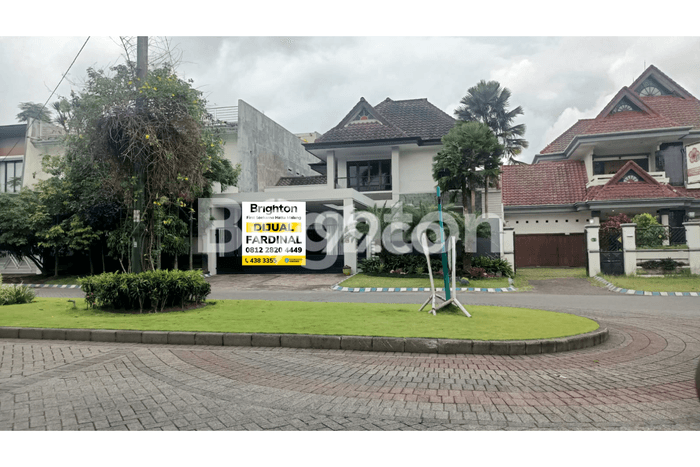 Rumah Elit Modern Tanpa Renovasi di Araya Malang Rumah Elit Modern Tanpa Renovasi di Araya Malang