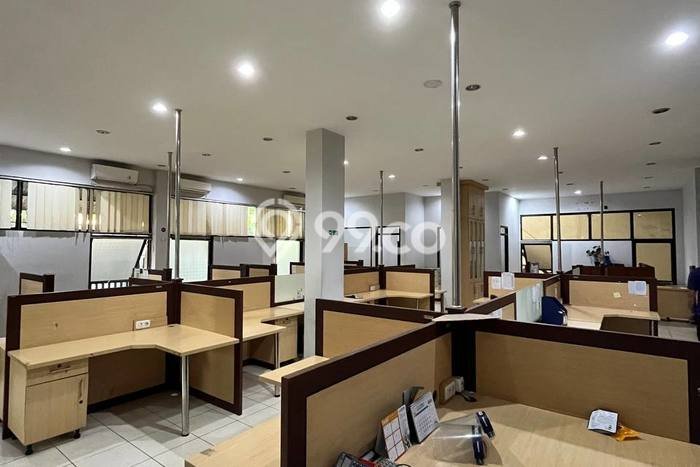 Kantor Bagus Dijual LB 780m2 Lokasi Strategis Surabaya Area Cocok untuk Berbisnis Kantor Bagus Dijual LB 780m2 Lokasi Strategis Surabaya Area Cocok untuk Berbisnis